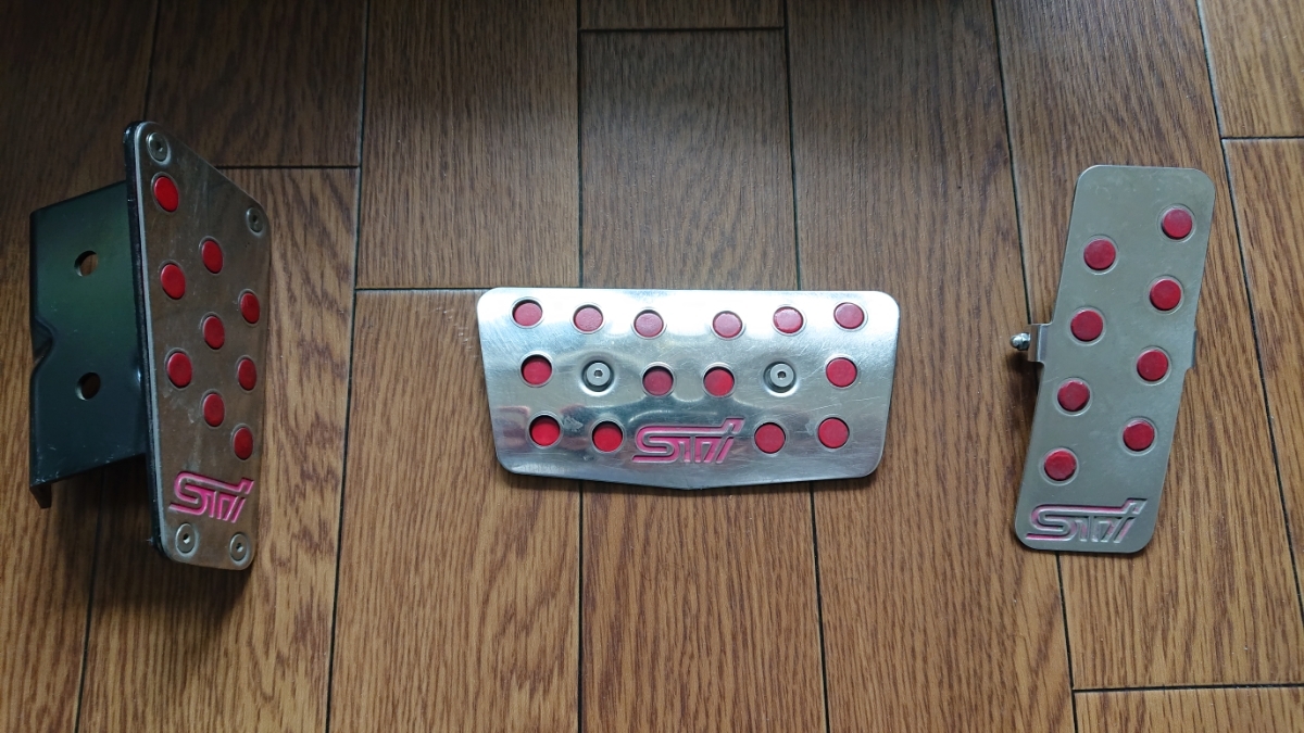 レガシィ ペダル スバル のパーツレビュー -レガシィ AT 3点 BE BH STI 