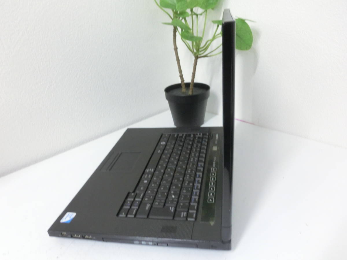 DELL Vostro 1520 Core2Duo P8600 2.4GHz 4GB SSD120GB DVDマルチ 15.4