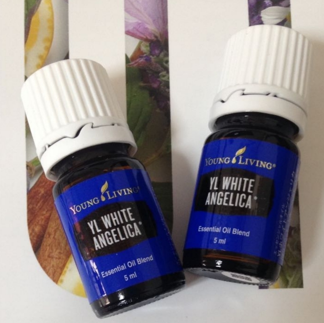 専用出品 a様新品未開封 ホワイトアンジェリカ ヤングリヴィング 5ml