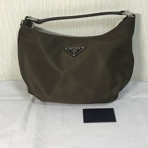 PRADA BRのYahoo!オークション(旧ヤフオク!)の相場・価格を