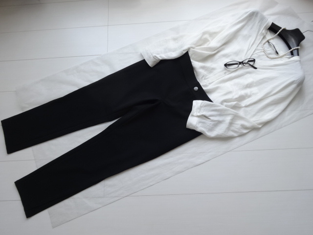1度のみ着用 美品 UNTITLED アンタイトル【 大人の女性に 美シルエット