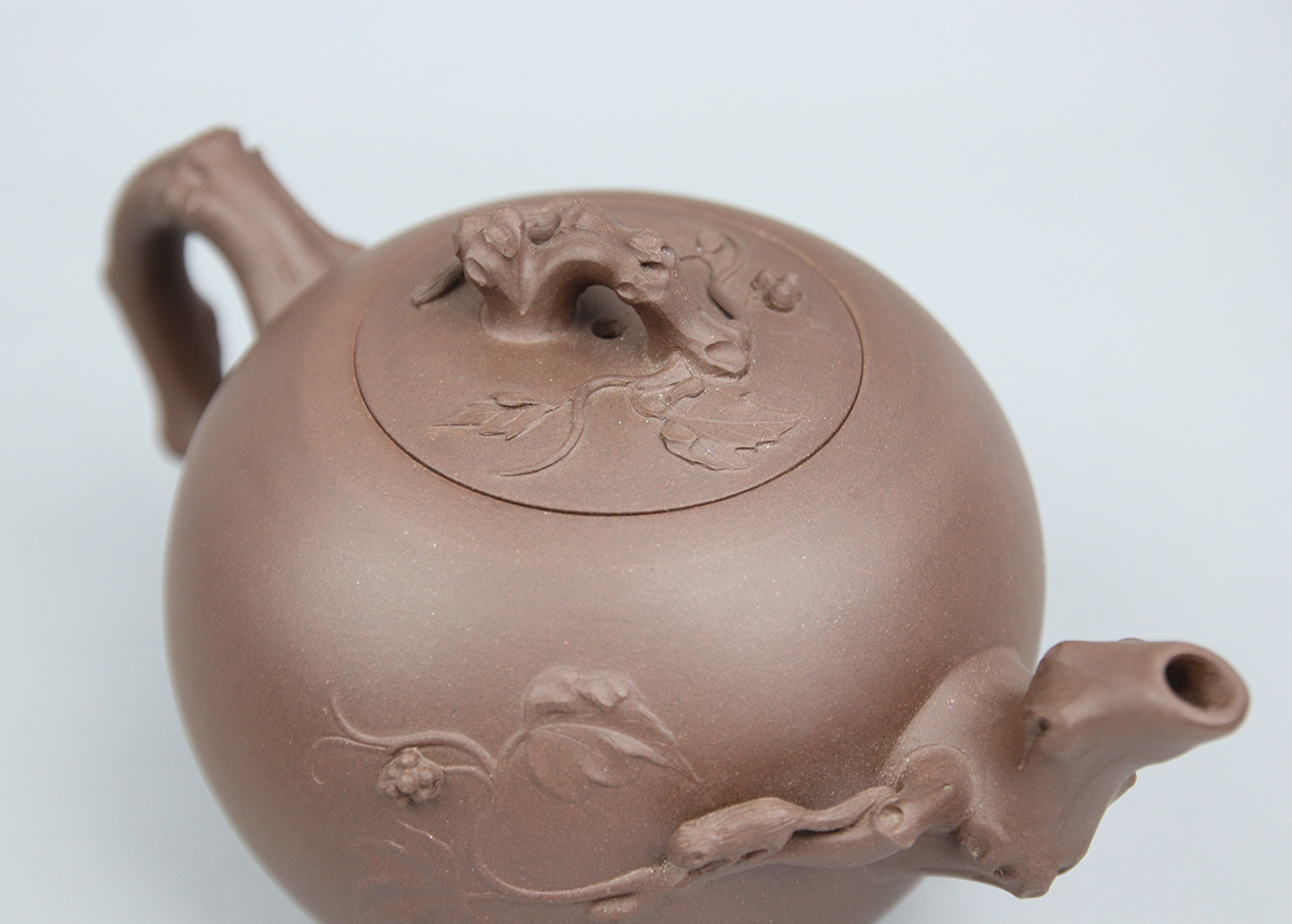 「葡萄 - Yahoo!オークション 煎茶道具 唐物 宇KF504 朱泥急須 葡萄栗鼠細工 愛華 中国宜興 栗鼠」中国、朝鮮半島 (陶芸) の 栗鼠」の落札相場・落札価格 2026年最新Yahoo!オークション ｜骨董品買取