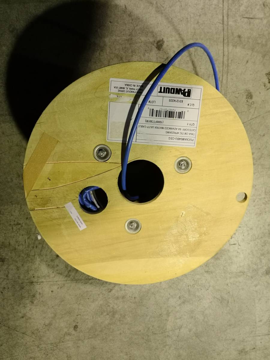 PANDUIT cat6a UTPケーブル　305m　未使用