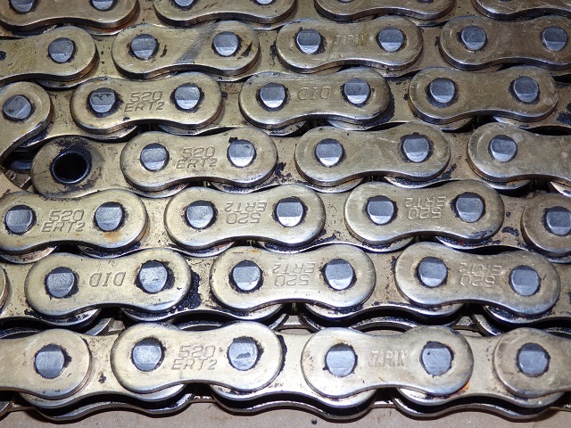 ＤＩＤ　５２０ＥＲＴ２　１１０Ｌ　中古ＫＬＸ２５０_2