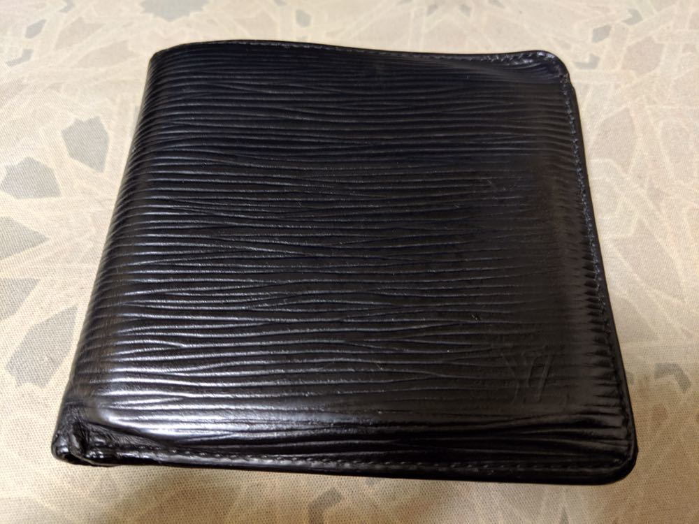 【得価，人気SALE】 ルイヴィトン LOUIS VUITTON ポルトビエ カルトクレディ モネ 二つ折り財布 エピ ノワール(エピライン)｜売買されたオークション情報、yahooの商品情報をアーカイブ公開 - オークファン 服飾小物