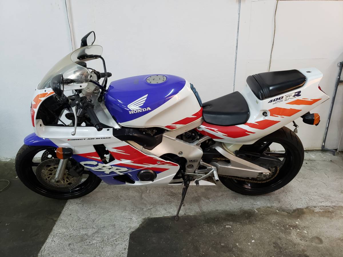 CBR400RR(NC29)はV4と直4が合体したファイナルウェポン！このバイク