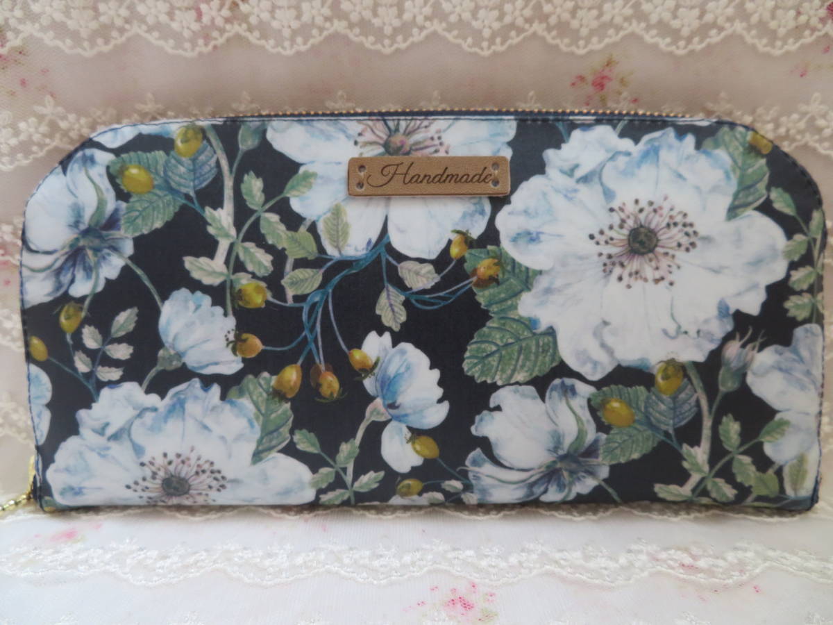 LIBERTY ロングウォレットの通販 リバティプリント FABRICS リバティ
