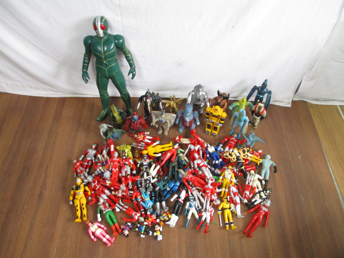 ゴジラ、エヴァンゲリオン初号機、ウルトラマン、仮面ライダーが奇跡の 
