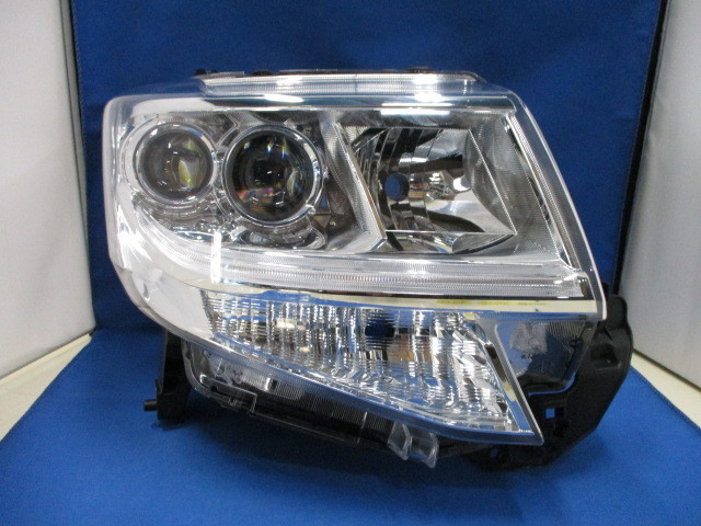 タント 右ヘッドライト ダイハツ TANTO/タントカスタム LA600S 右ライト/右ヘッドライト LED