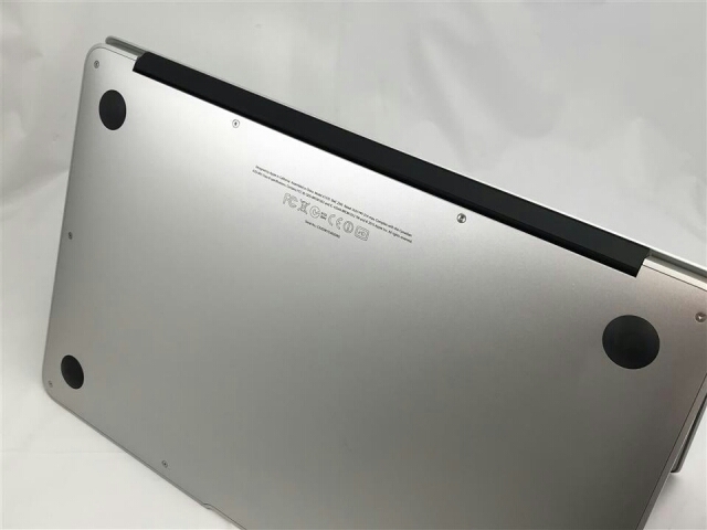 じゃんぱら渋谷宇田川店】Apple MacBook Air 11インチ 128GB MC506J/A