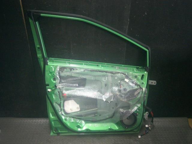 シエンタ DAA-NHP170G ハイブリッドG 7人 左 パーツ 助手席 トヨタ フロントドア 左Ｆドア 0 左フロントドア NHP170G DAA 左フロントドアASSY 右フロントドア