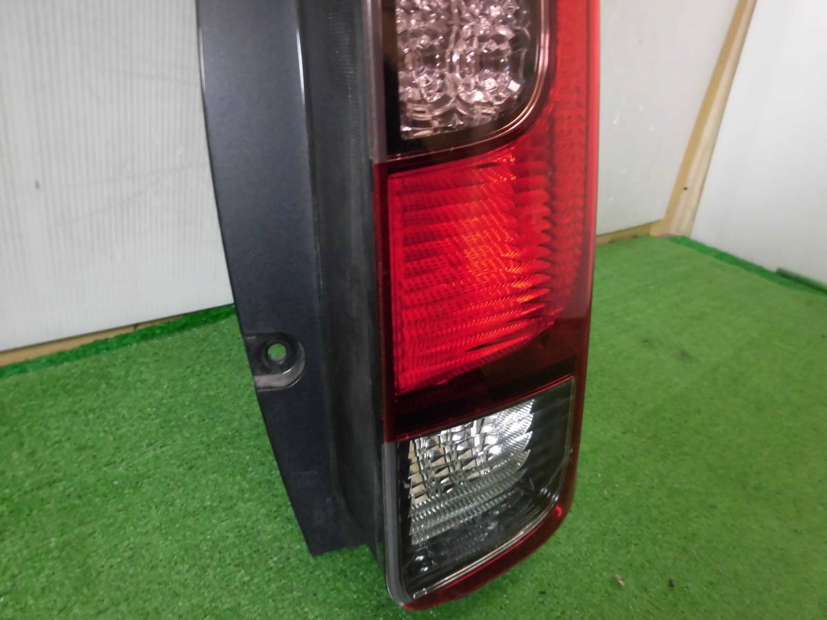 ノア エスクァイア トヨタ ZRR80 ヴォクシー ZRR85 0 ZWR80 純正 即決有 中古 ☆即決有 ZRR80&frasl;ZRR85&frasl;ZWR80 ヴォクシー⁄ノア⁄エスクァイア 後期 トヨタ純正