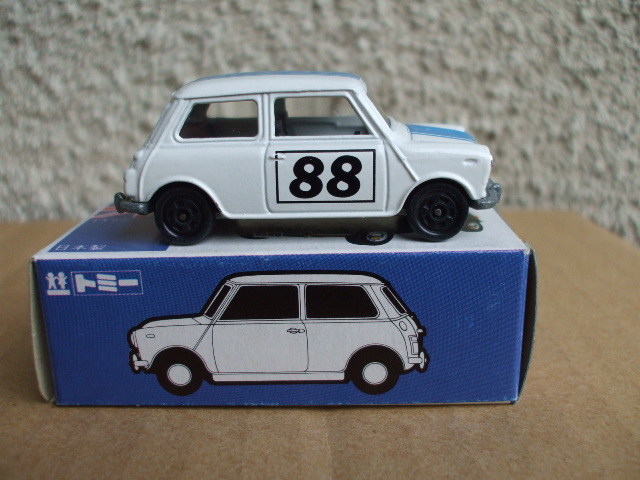 トミカ◆ミニクーパー 丸栄特注 白に青ライン 日本製 BLMC MINI COOPER S_2
