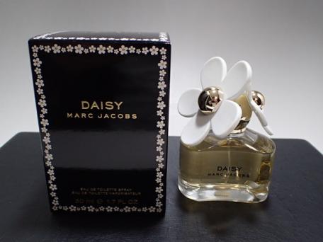 2022年3月16日（水）＜マーク ジェイコブス＞から、澄み切った空と暖か