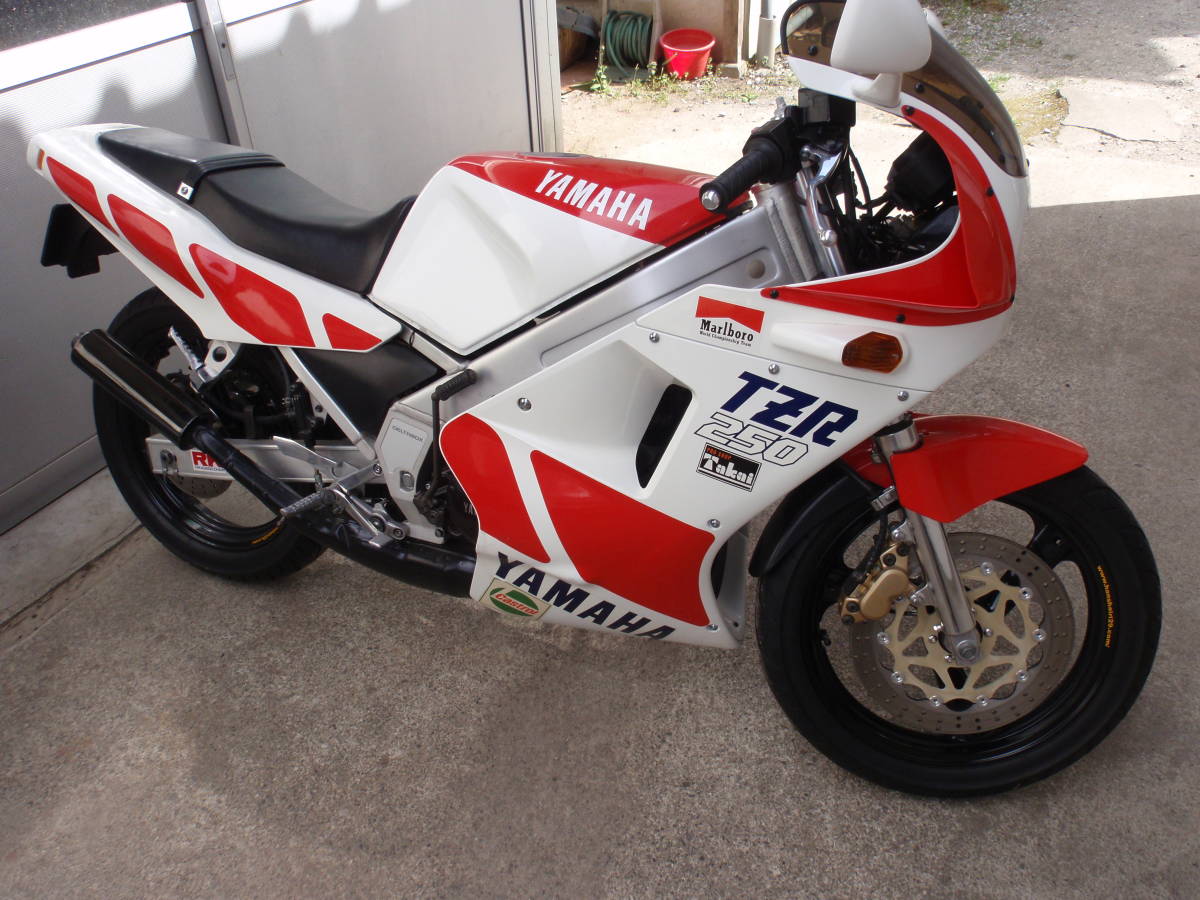 TZR250 1KT ヤマハ 大得価，低価 実働 走ります 新品部品多数 TZR250⁄