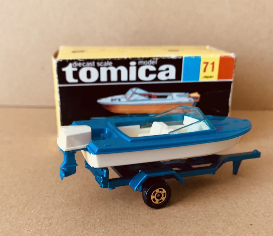 トミカ 黒箱 ヤマハ ボート 青/白 日本製