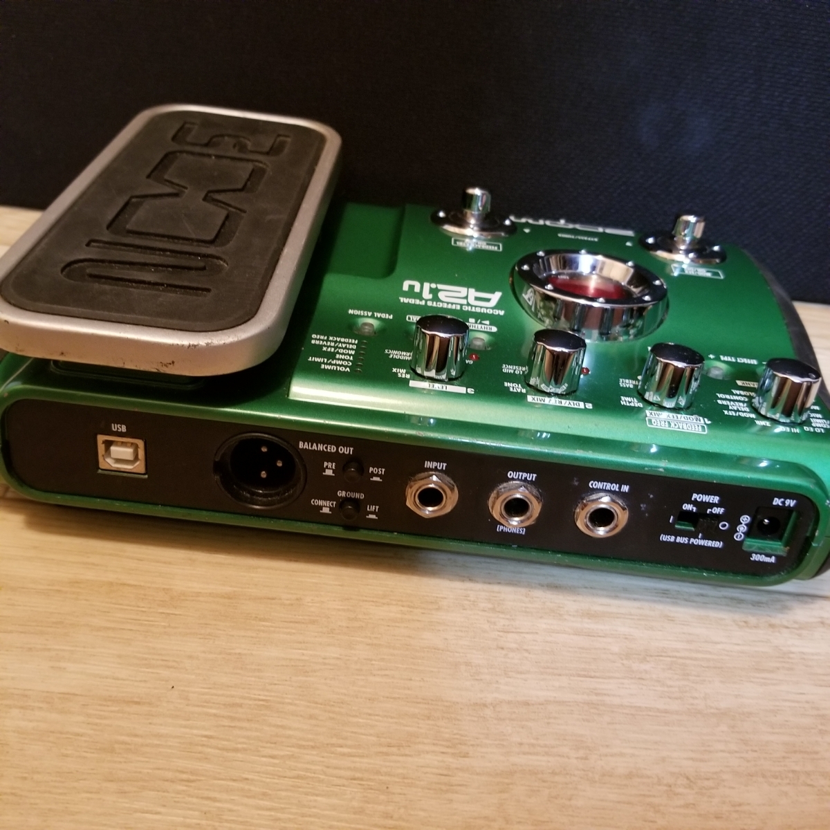 ZOOM　A2.1u アコースティックギター用　マルチエフェクター 