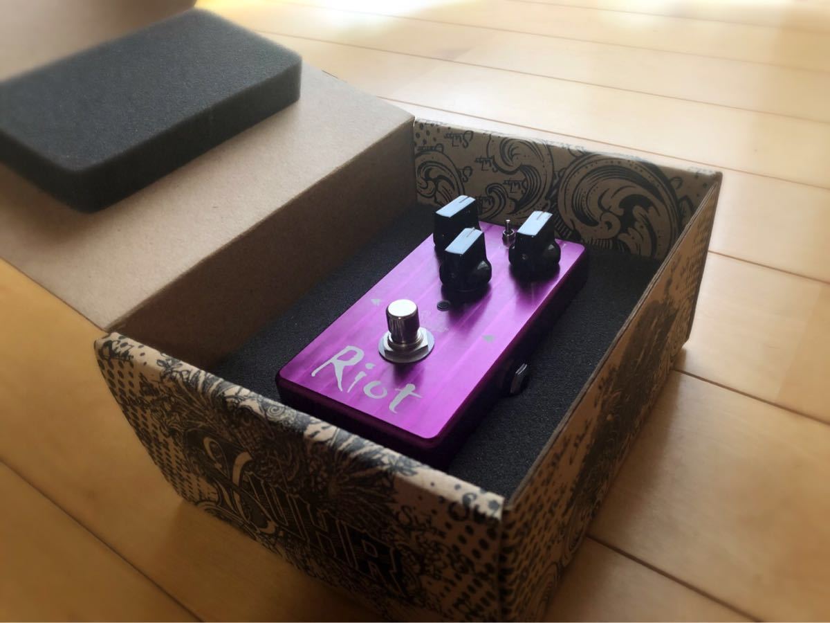 suhr riot Distortion 試奏のみ！ 楽器、器材 ホビー、カルチャー
