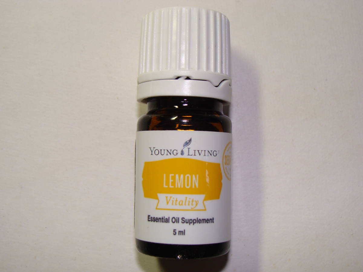 ヤングリビング レモン 5ml バイタリティー エッセンシャルオイル アロマ リヴィング Young Living Lemon Vitality ローズマリー 売買されたオークション情報 Yahooの商品情報をアーカイブ公開 オークファン Aucfan Com