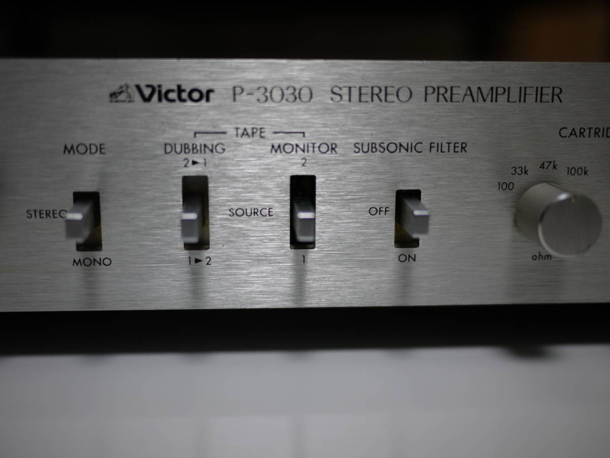 オーディオ機器 完動品 美品 VICTOR（ビクター） P-3030 薄型 プリアンプ