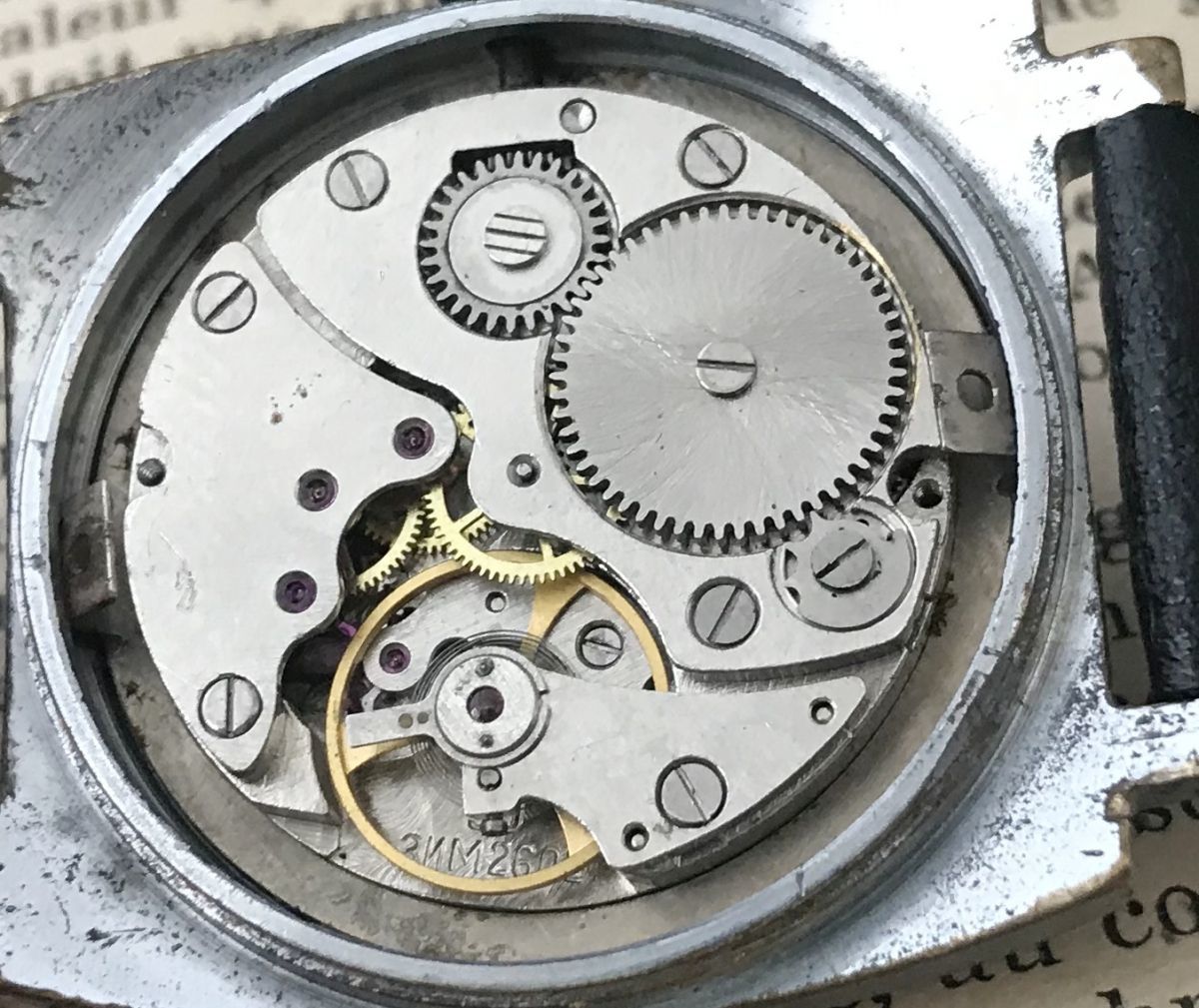 ★アンティークゆえの風合い★【ソビエト☆ミリタリー】アンティーク ヴィンテージ 手巻き メンズ腕時計_7