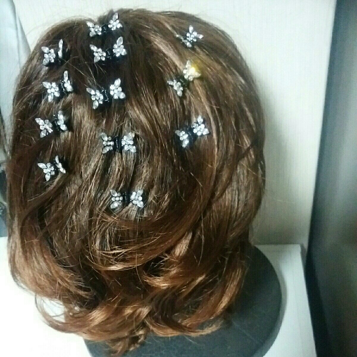 社交ダンス ヘア飾り バタフライ 12個 蝶のヘアアクセサリー 髪飾り 華やかビジュークリスタル 社交ダンス 売買されたオークション情報 Yahooの商品情報をアーカイブ公開 オークファン Aucfan Com