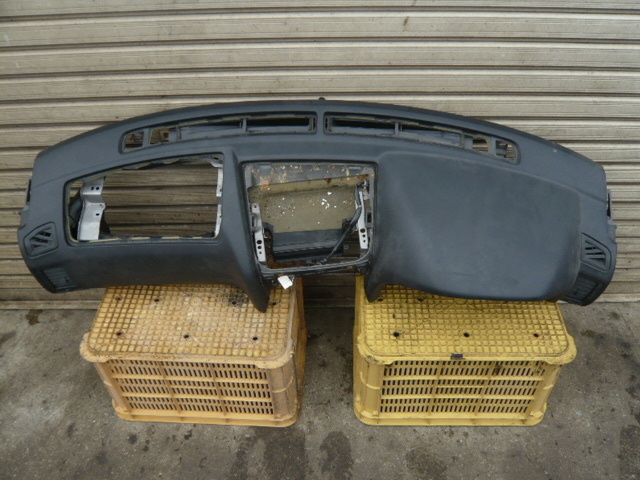 日産 R34 ER34 純正 センタールーバー 68750-AA105 商品の説明ご覧