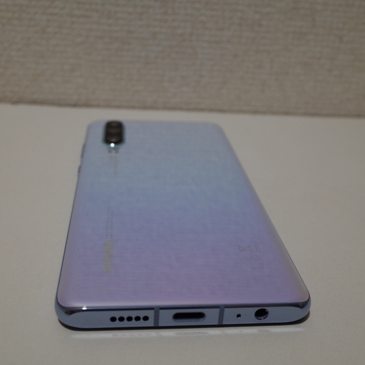 ■送料無料■SIMフリー■ほぼ新品■HUAWEI P30■ブリージングクリスタル■_2