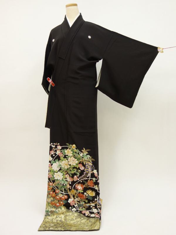 秋の在庫処分】38，000→19，000円☆4856☆中古美品 黒留袖 比翼仕立て