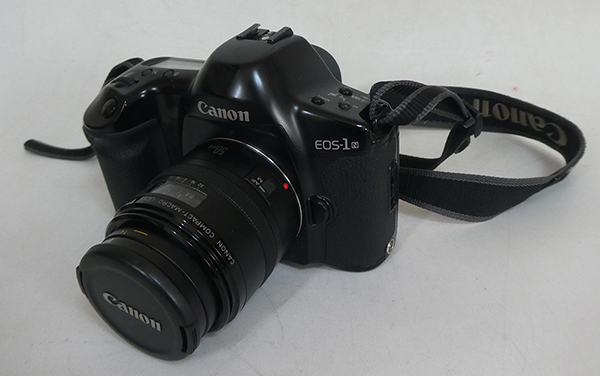 Canon キャノン EOS-1N 一眼レフ フィルムカメラ 本体 & Canon