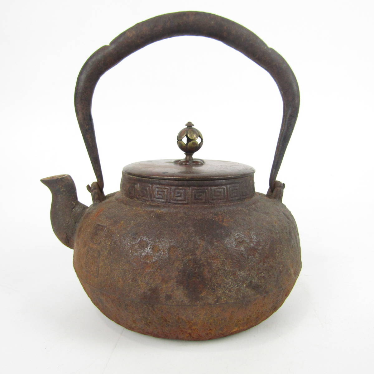 MS1722【骨董品】鉄瓶 中国骨董 鉄器 金属加工 カニ 蟹 伝統工芸品 印
