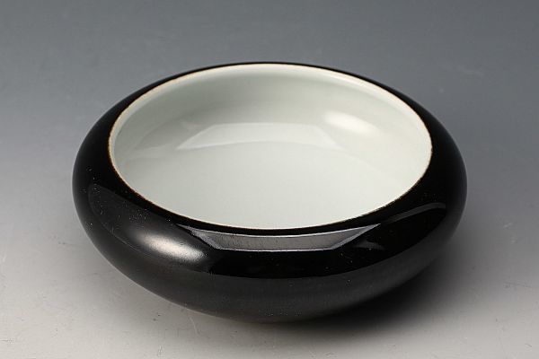 【人気，正規品】 R03558/48 暁芳窯 台湾 中国 高級 磁器 黒紬 筆洗 香炉(骨董陶磁器一般)｜売買されたオークション情報、yahooの商品情報をアーカイブ公開 - オークファン 骨董陶磁器一般