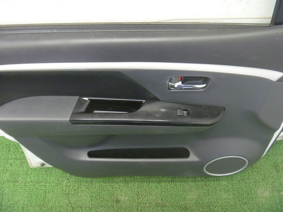 AZワゴン DBA-MJ23S フロント 左 ドア 1A28-59-020 シルバー Z2S 個人宅発送不可商品 [ZNo:05006019] 158524