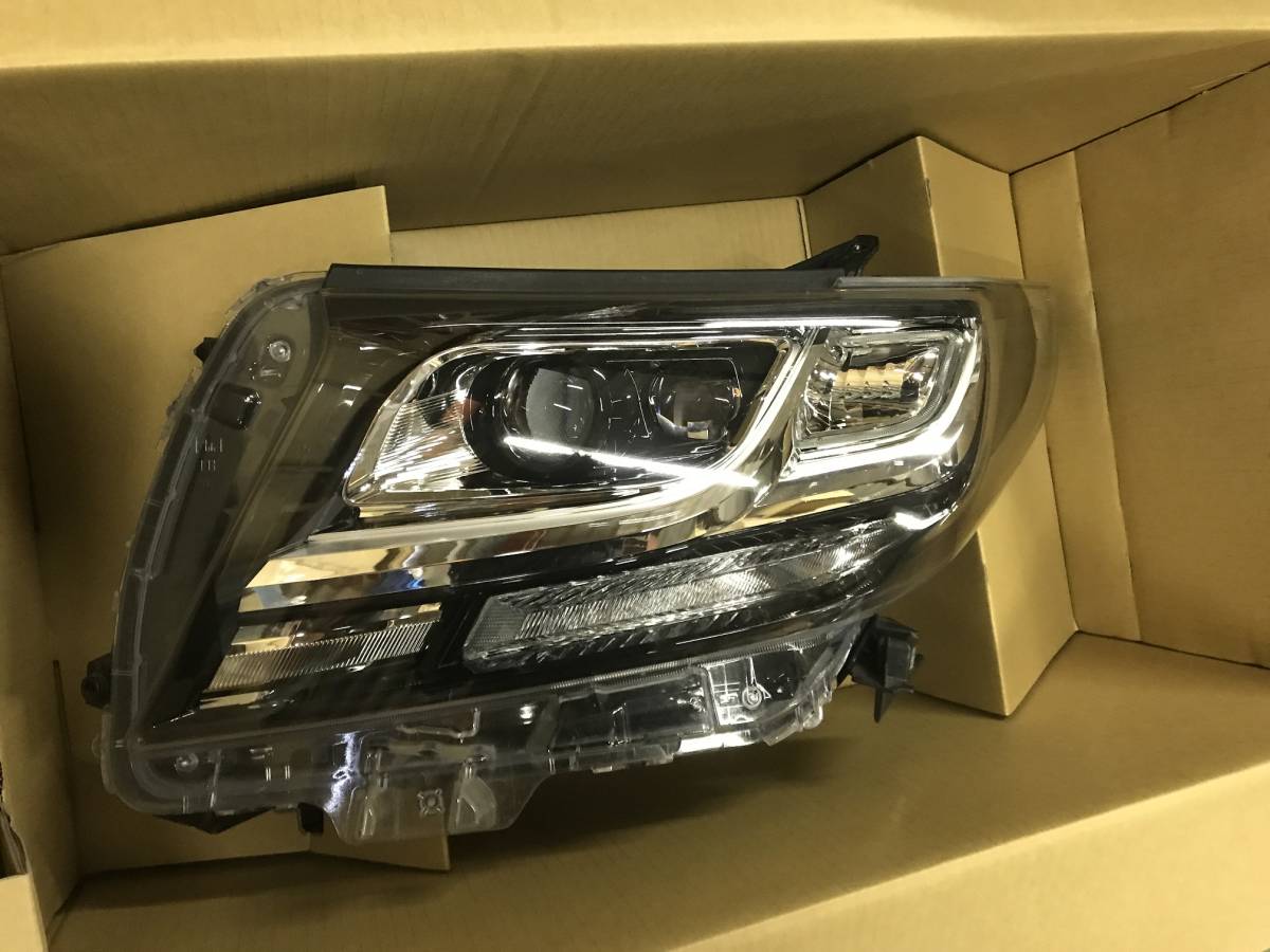 トヨタ　30系アルファード　前期　ヘッドライトLH 　中古美品　Sグレードなど_1