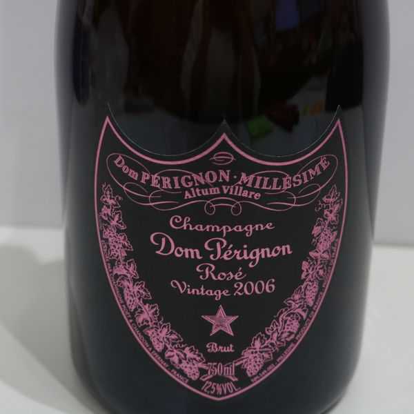 ☆Dom Perignon（ドン ペリニヨン）ロゼ ヴィンテージ 2006 750ml ※フィルム注意 O9L0811