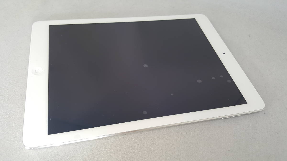 新作登場，人気 選択可 同梱可 不明 iPad Air 16GB ホワイト RS120573CH12/16(iPad本体)｜売買されたオークション情報、yahooの商品情報をアーカイブ公開 - オークファン iPad本体
