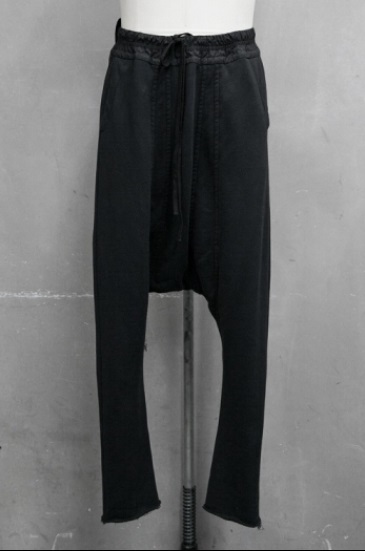 JULIUS（ユリウス）の「シームドクロッチパンツ ブラック Crotch Pants