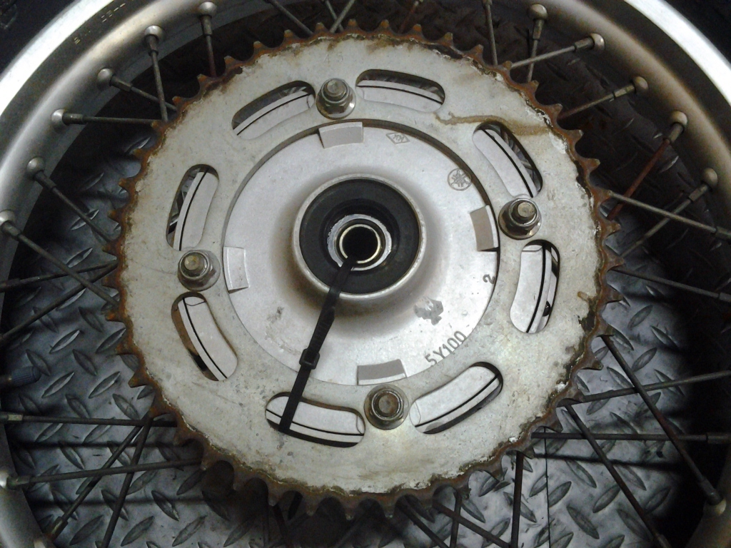 Srv250 4dn リアアクスル 15f 全長約 318ミリ 首下約 305ミリ 03y01 新品 正規品