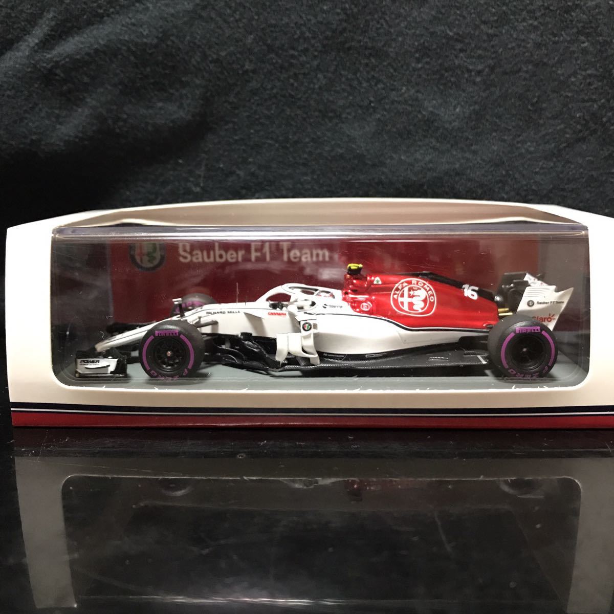 スパーク 1⁄43 アルファロメオ ザウバー F1チーム フェラーリ C37 #16