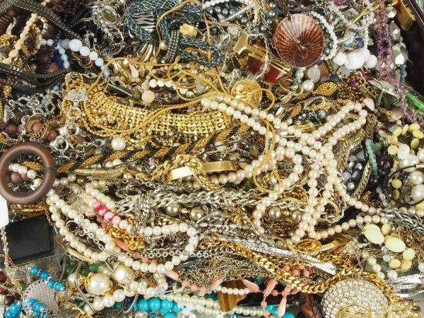 アクセサリー 超大量セット 約21kg ネックレス イヤリング 等 色々