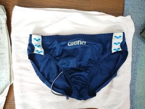 競泳水着 競パンのYahoo!オークション(旧ヤフオク!)の相場・価格を見る