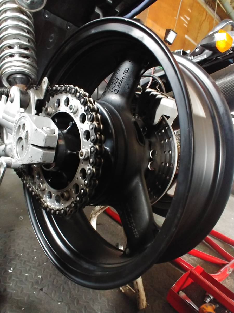 ZRX400用ZRX1100流用ワイドリアホイール ZRX400用ZRX1200流用