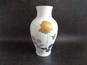 大倉陶園 花瓶のYahoo!オークション(旧ヤフオク!)の相場・価格を見る 