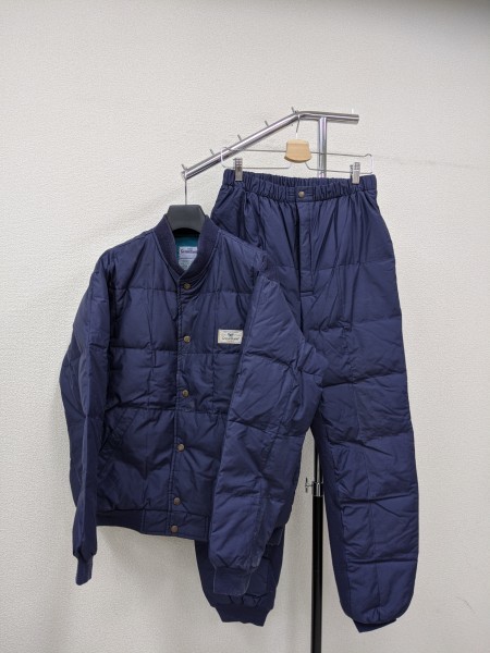 人気セール，得価 Daiwa ダイワ 上下ダウン 上下セットアップ メンズ LL 紺 釣り 防寒着 843(フィッシングスーツ)｜売買されたオークション情報、yahooの商品情報をアーカイブ公開 - オークファン フィッシングスーツ