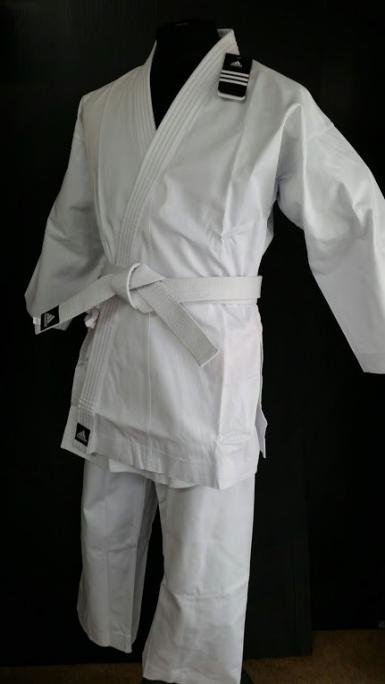 ほぼ未使用の美品！130cm空手着・防具セット 許可なく 