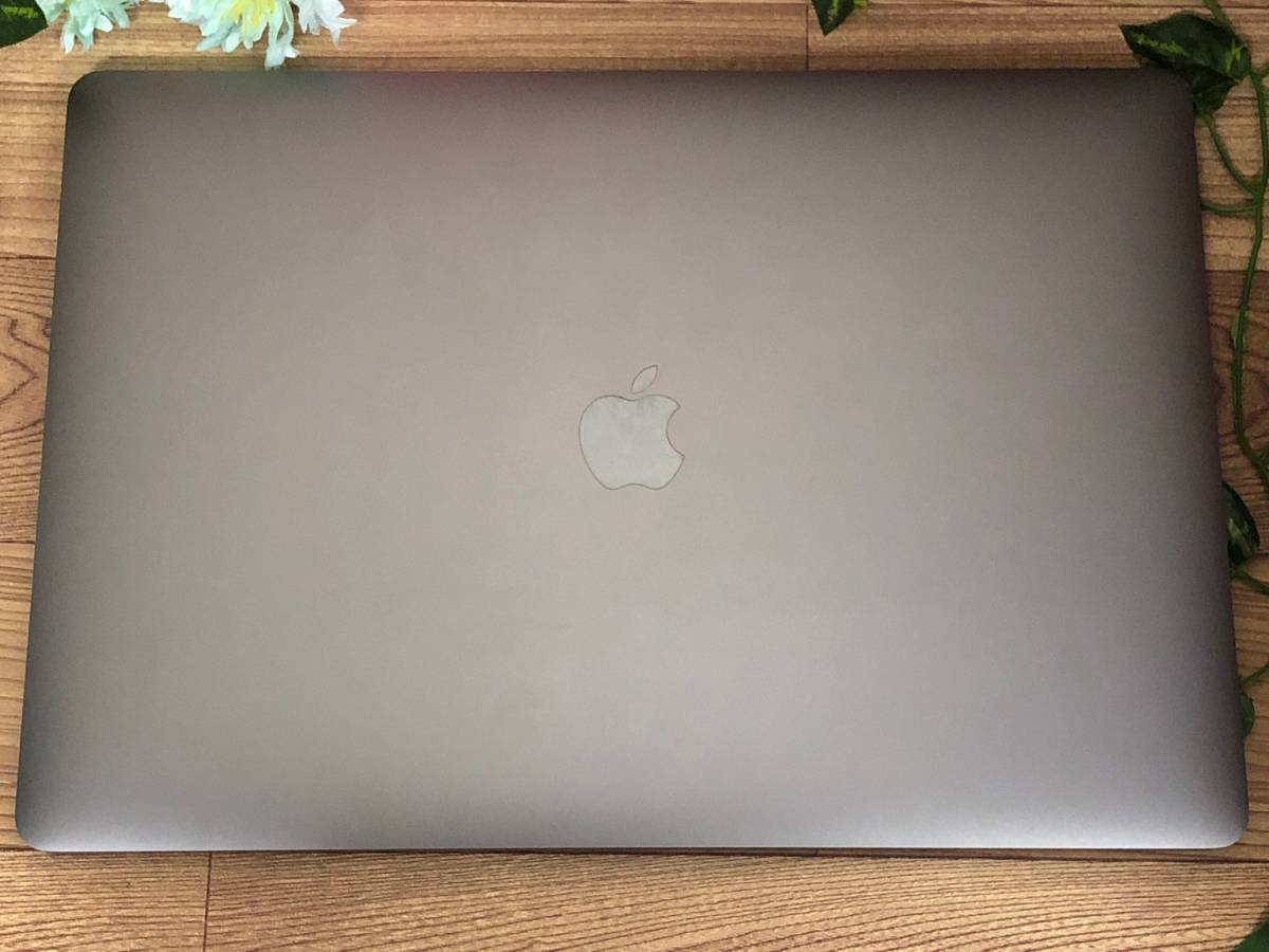 【美品♪】MacBook Pro 2016(A1707)[Core i7(6820HQ)2.7Ghz/RAM:16GB/SSD:512GB/15インチ]Catalina タッチバー搭載 スペースグレー 動作品_6