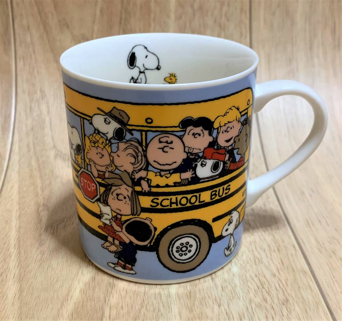 激レア！SNOOPYと仲間たち　マグカップ　SNOOPYTown原宿　レトロ SNOOPY TOWN スヌーピータウン 原宿店限定 バス柄マグカップ