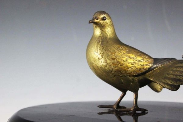 △真作 彫刻△金工師岩瀬清風 「色絵銅 鳥 鳩 置物」彫金 鋳造 金工師