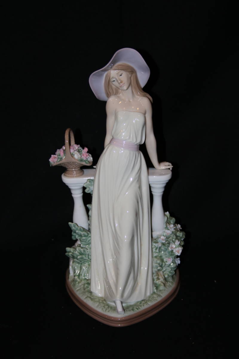 LLADRO リヤドロ 「輝く時」 フィギュリン 陶器人形 置物 箱 スペイン