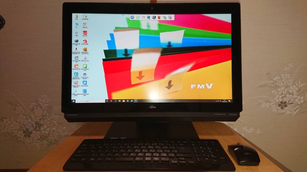 富士通、4辺狭額フレームを採用した23.8型一体型パソコン「ESPRIMO ☆
